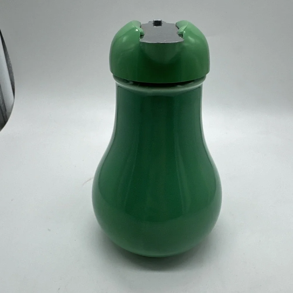 Vintage Fiesta Syrup Pitcher Original Green w Lid, Very Nice Shape